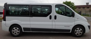 minibus Renault Trafic 9 places
